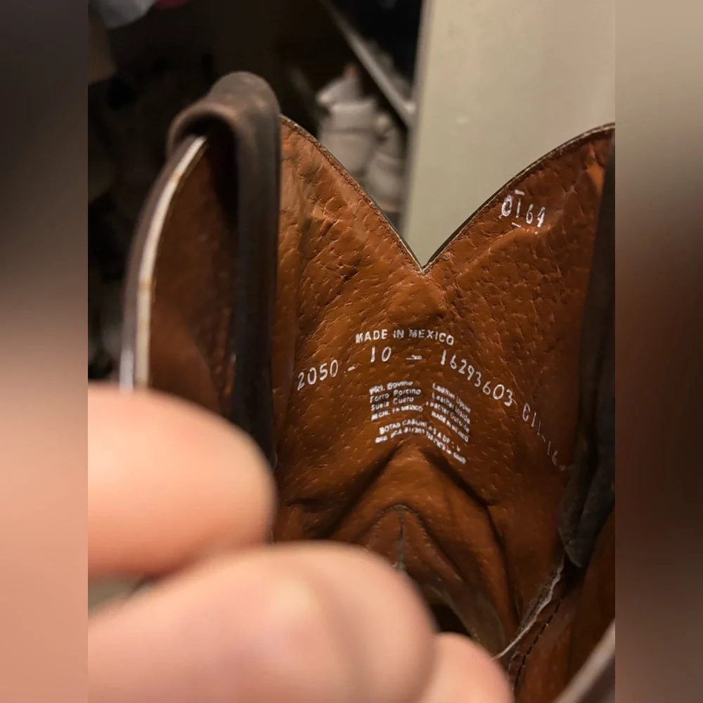 Women’s Brown Leather Cowgirl Boots - Picture 3 of 3